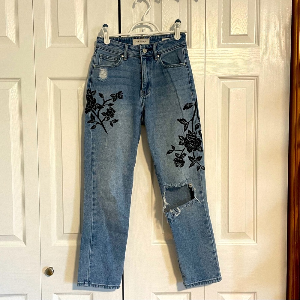 Rose Embroidered Mom Jeans